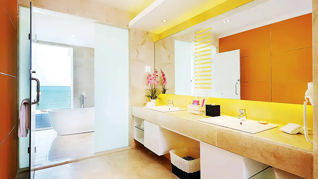 Clean and spacious bathroom, Lexis Hibiscus Port Dickson