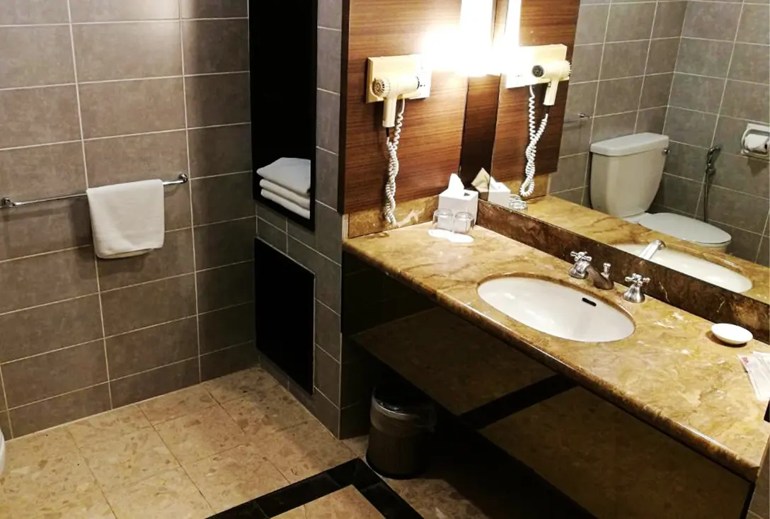 Clean and spacious bathroom, Thistle Port Dickson Resort