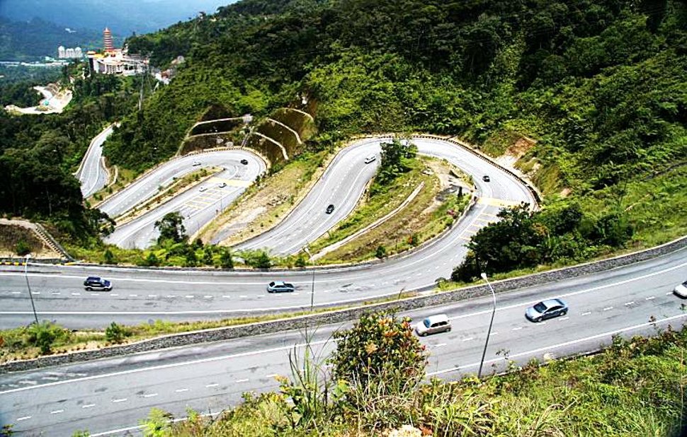 Road to the Genting Highlands resort