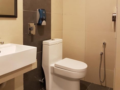 Clean bathroom, City View Hotel Kota Warisan