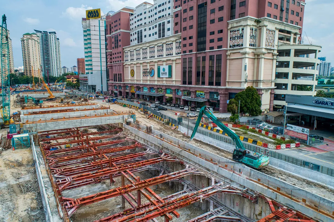 View of the excavation works, wall below platform casting, earth mat works and skin wall casting works in progress at the Jalan Ipoh MRT Station
