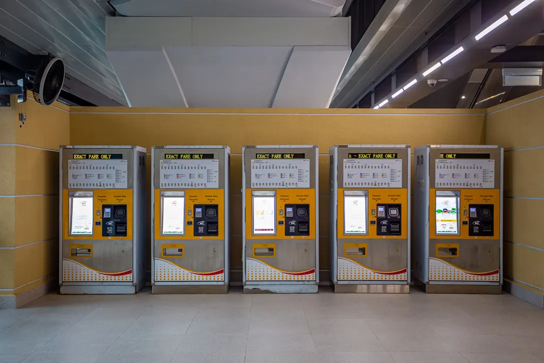 Installation of the Ticket Vending Machine completed at the Serdang Raya Utara MRT Station.
