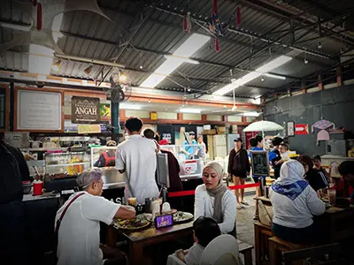 Nasi Lemak Angah, Jln Sultan Azlan Shah