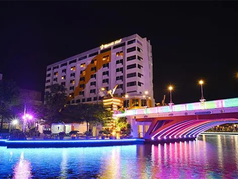 Tun Fatimah Riverside Hotel, Jonker Walk hotel