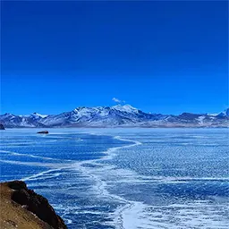 普莫雍错，冰封300平方公里，人间仙境，宝藏圣地，中国的贝加尔湖