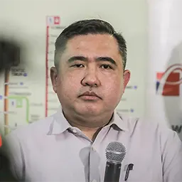 Govt looking at ride-sharing proposal to improve last-mile connectivity, says Loke