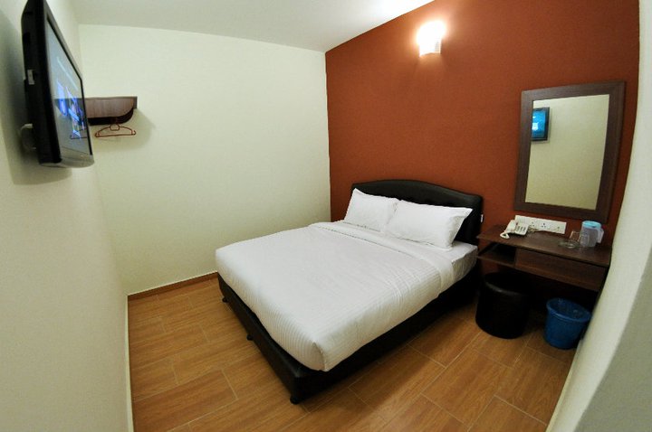 Queen standard, Sepang Budget Hotel
