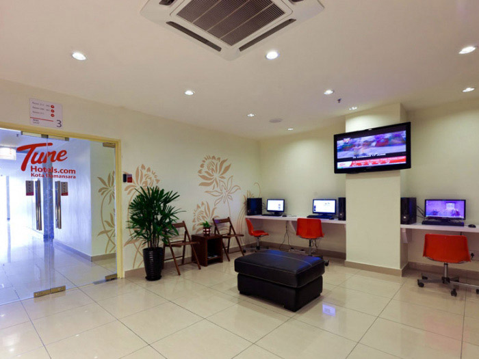 Lobby, Tune Hotel Kota Damansara