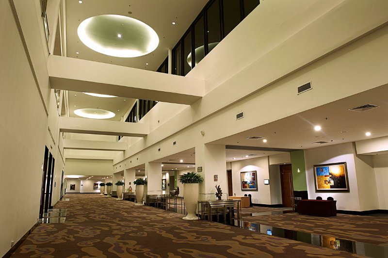 Manhattan Ballroom Foyer area