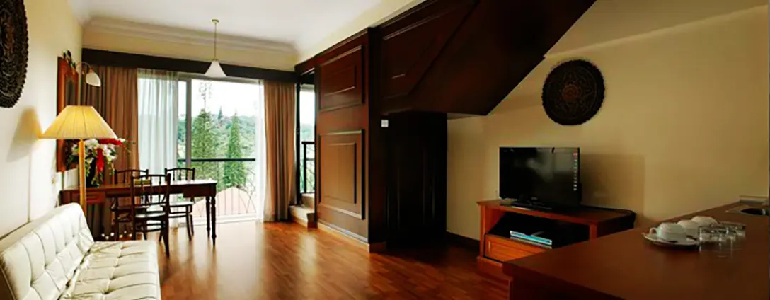 Deluxe suite, Century Pines Resort