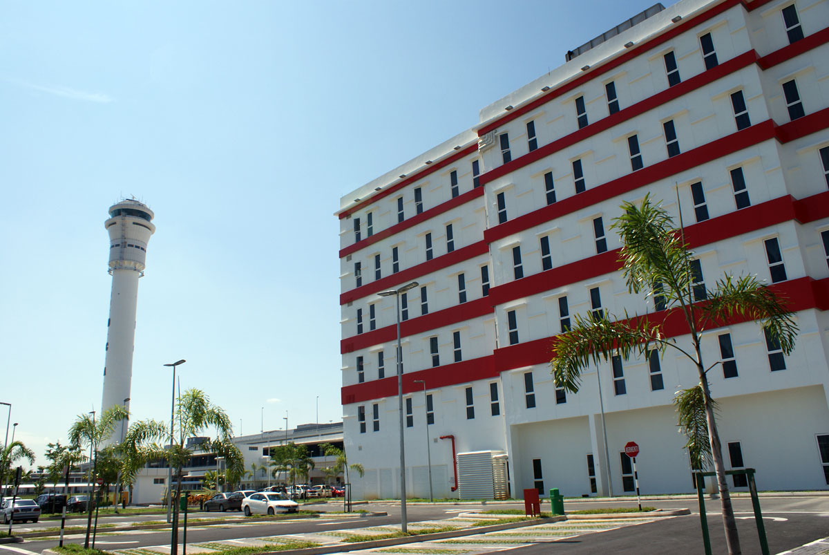 how to walk from klia2 to tune hotel