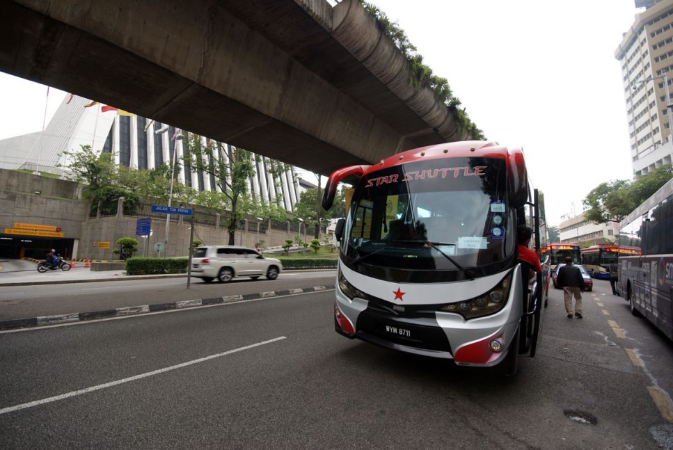 Star Shuttle bus