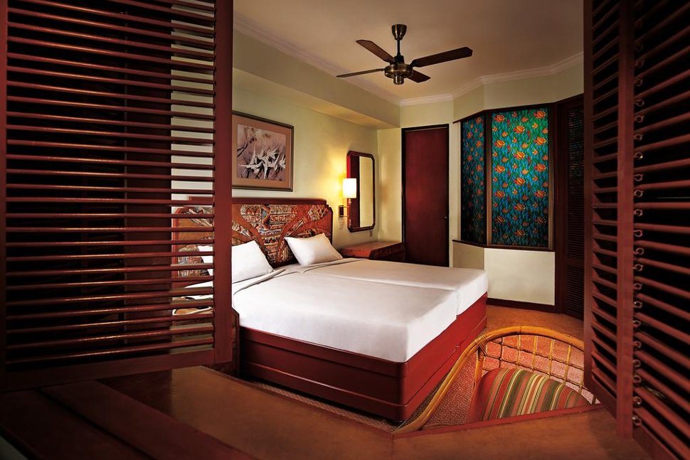 Club suite, bedroom