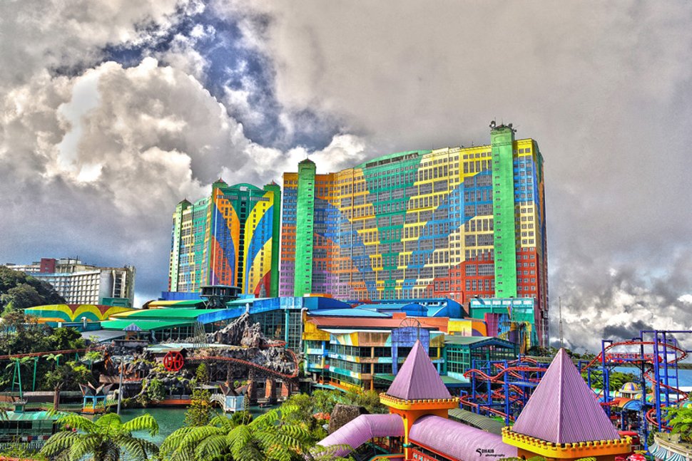 First World Hotel