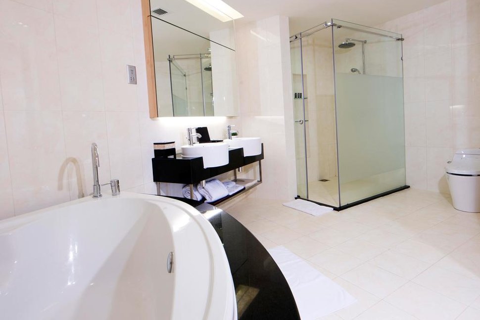 En suite bathroom