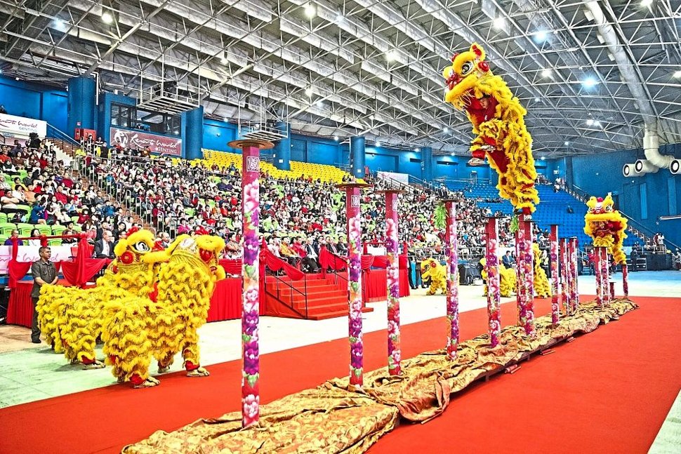 Lion dance show