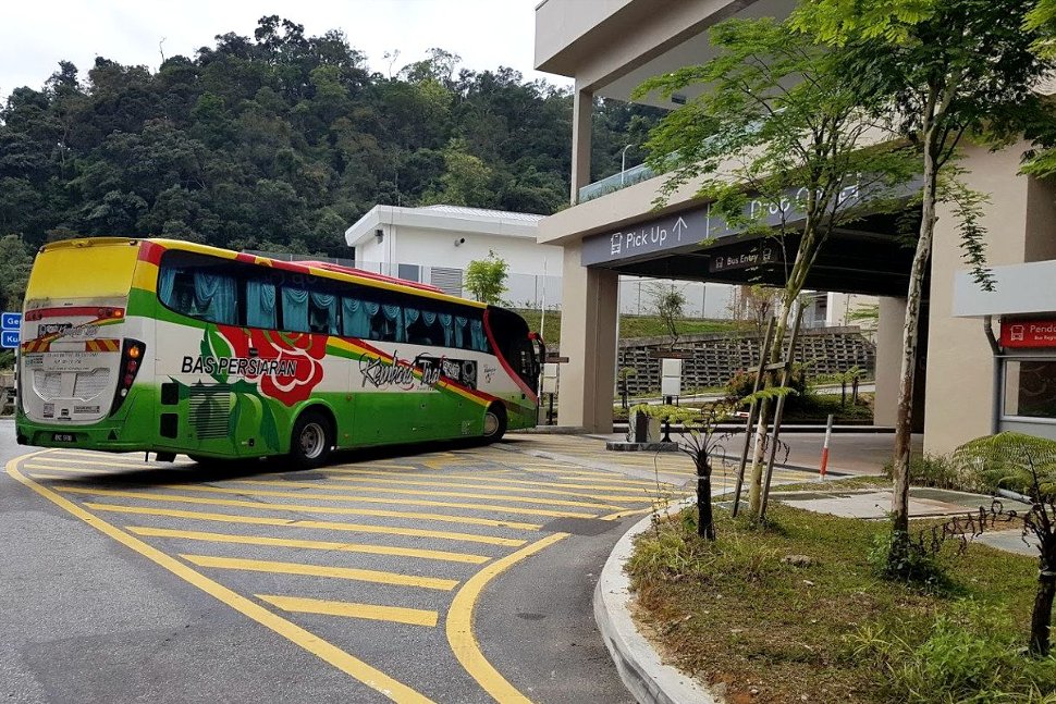 Bus entering the Awana Bus Terminal