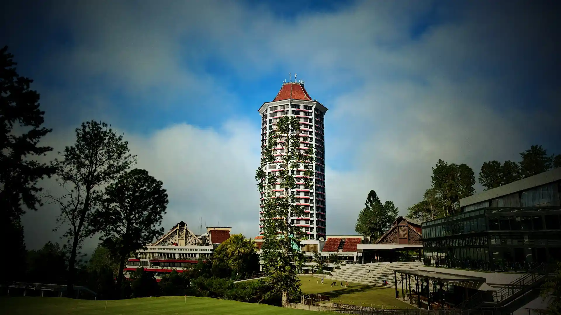 Awana Golf and Country Resort: Where the Greens Meet the Highlands, Tee Off Above the Clouds