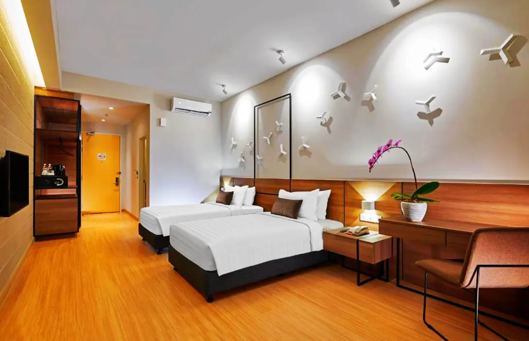 Deluxe room, Swiss-Garden Hotel & Residences