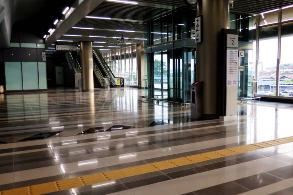 Escalators and lift for level access