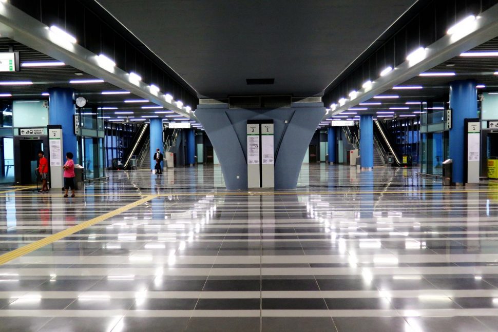 Concourse level of Batu 11 Cheras station