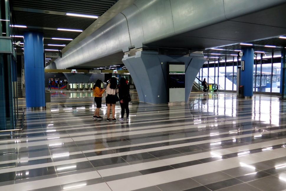 Concourse level of Batu 11 Cheras station