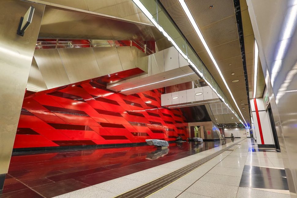 Train boarding platform level at Bukit Bintang station