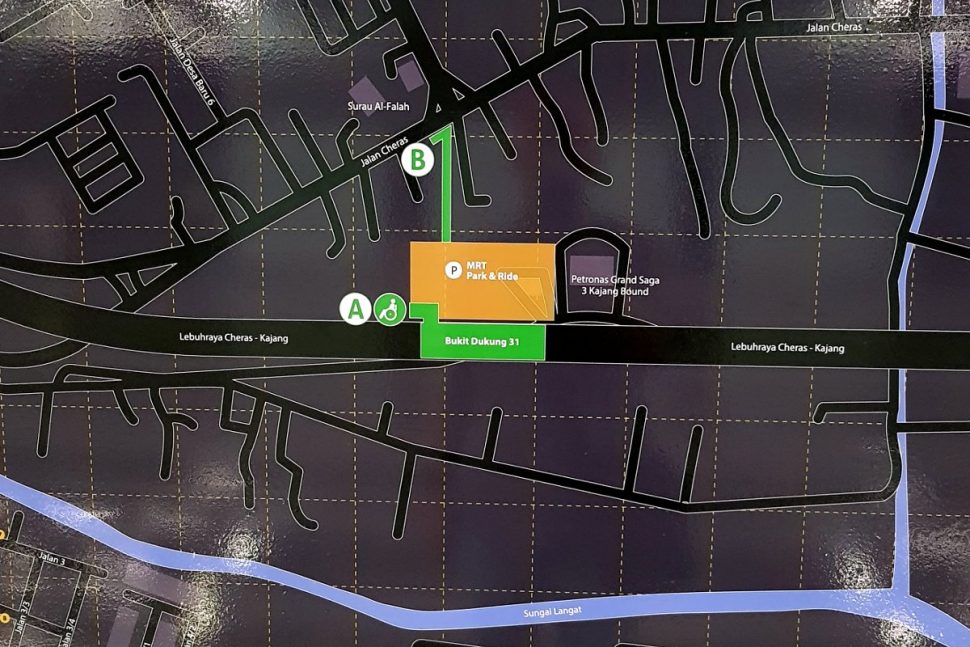 Location map and entrances to the station