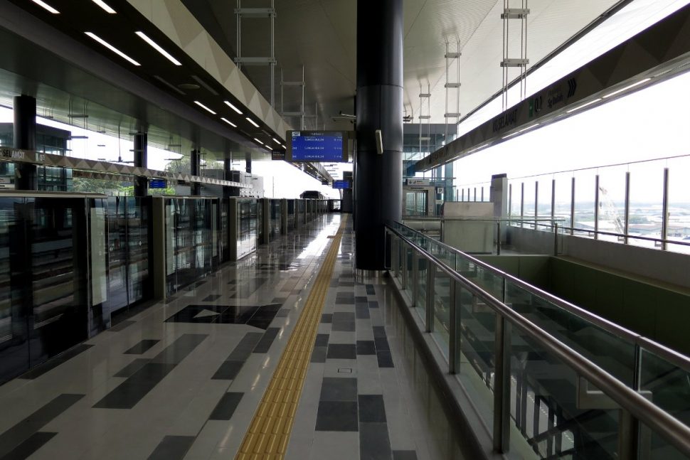 Boarding platform of Kampung Selamat station