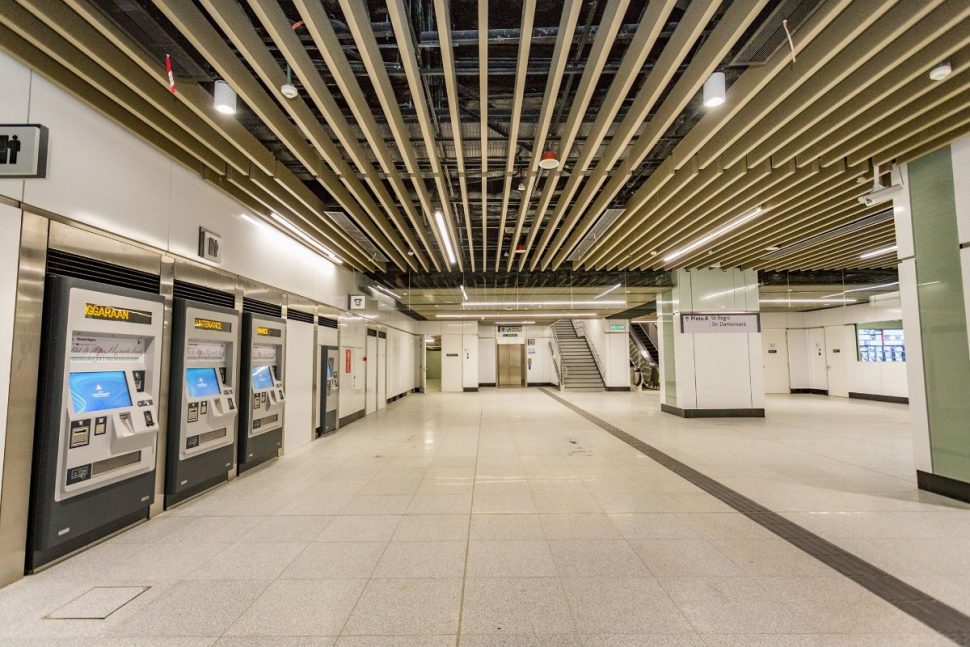 Ticket vending machines on the concourse level