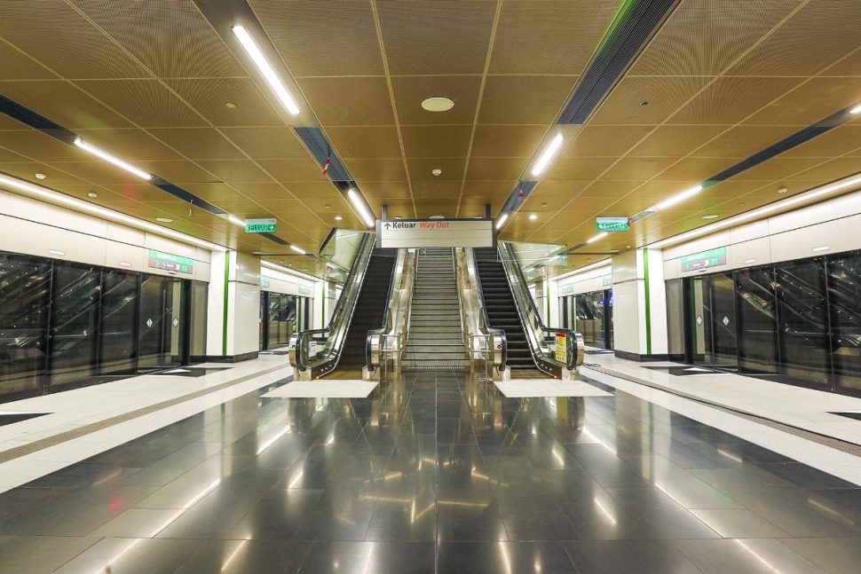 Boarding platforms of Muzium Negara station