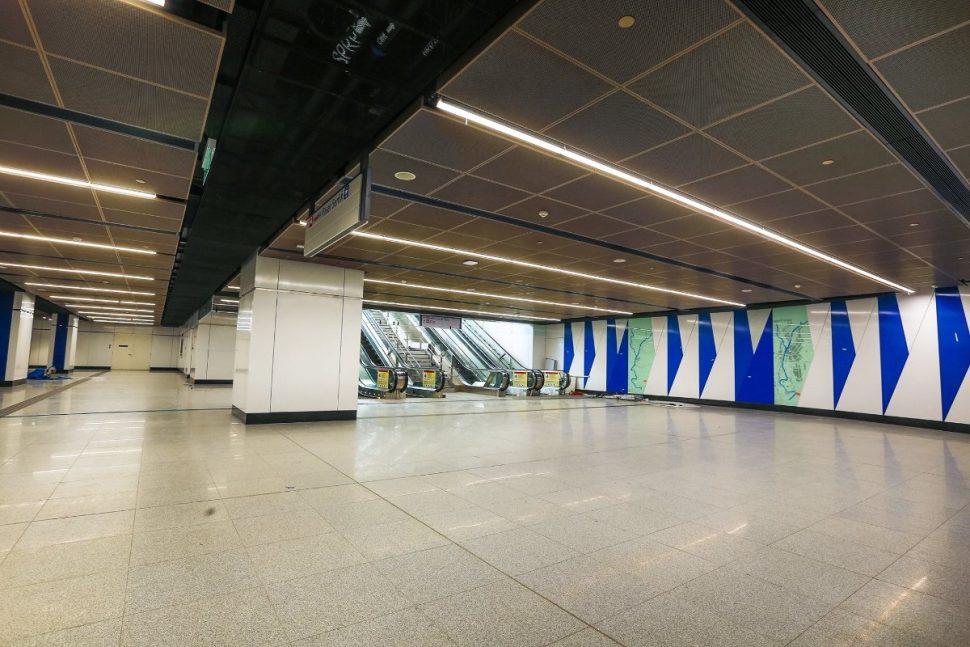 Concourse level of the Pasar Seni station