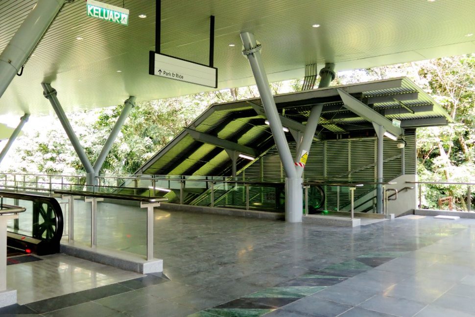 Walkway to entrance B and park and ride area