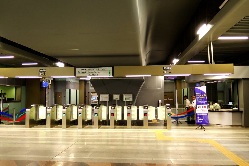 Customer service office and access gates