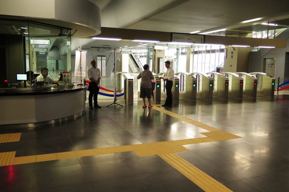 Customer service office and access gates