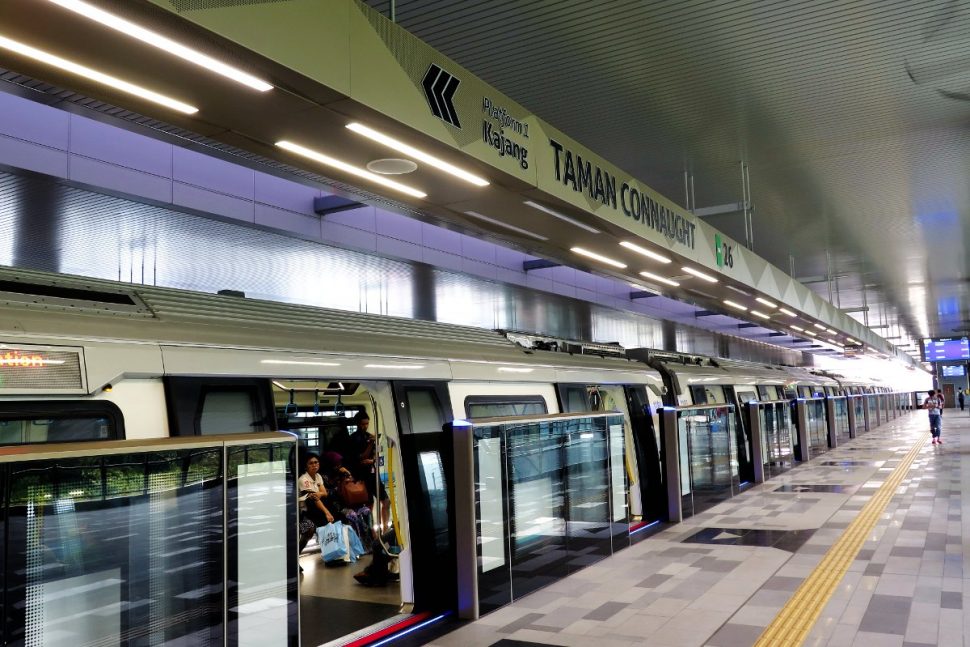 Boarding platform at Taman Connaught station