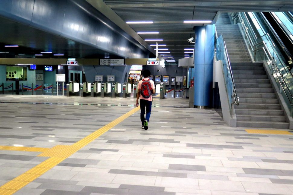Concourse level of the Taman Connaught station