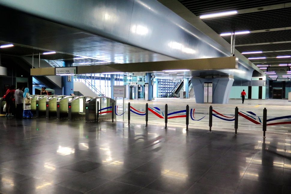 Fare gates and customer service office