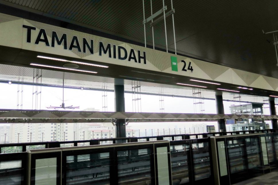 Boarding platform at Taman Midah station