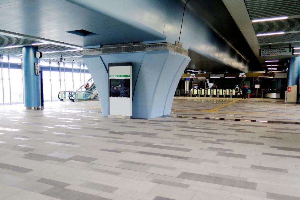 Concourse level at Taman Midah station
