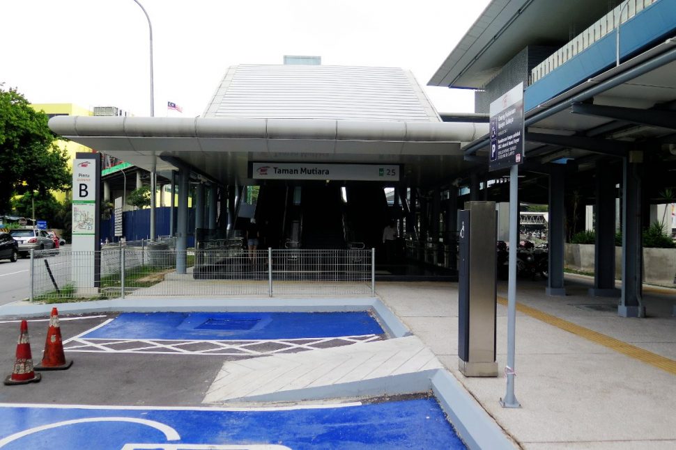 Entrance B of the Taman Mutiara station