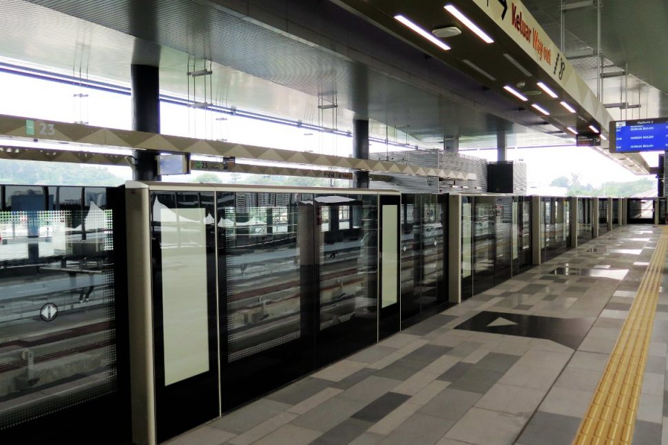 Boarding platform at Taman Pertama station