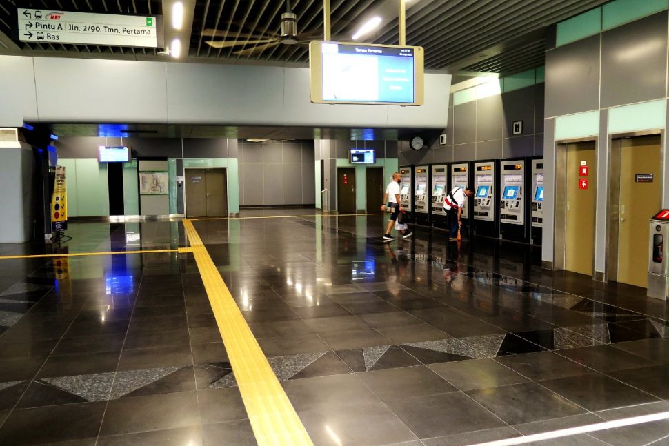 Ticket vending machines on concourse level