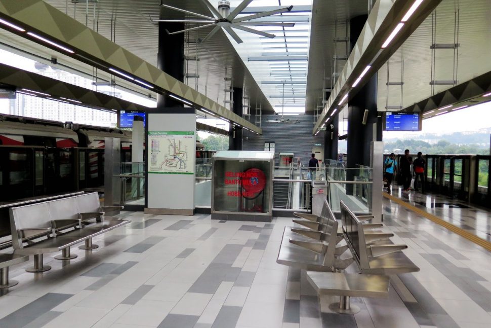 Boarding platform at Taman Suntex station