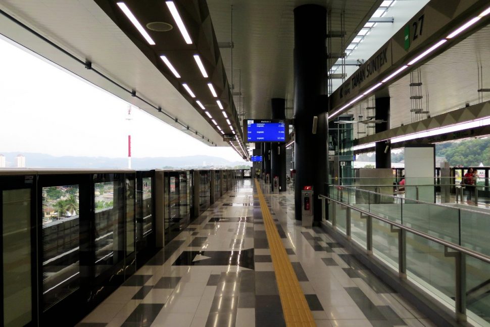 Boarding platform at Taman Suntex station