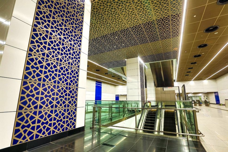 Concourse level of Tun Razak Exchange station