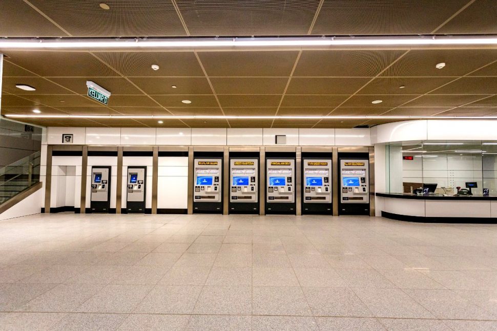 Ticket vending machines on concourse level