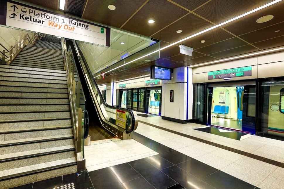 Boarding platform at Tun Razak Exchange station