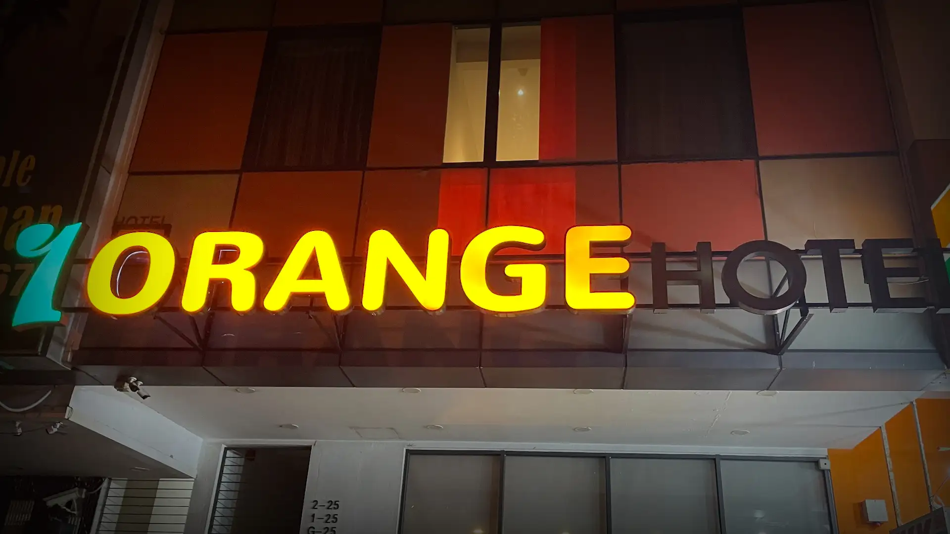 1 Orange Hotel KLIA & klia2: Your Cheerful Stop Between KLIA and klia2