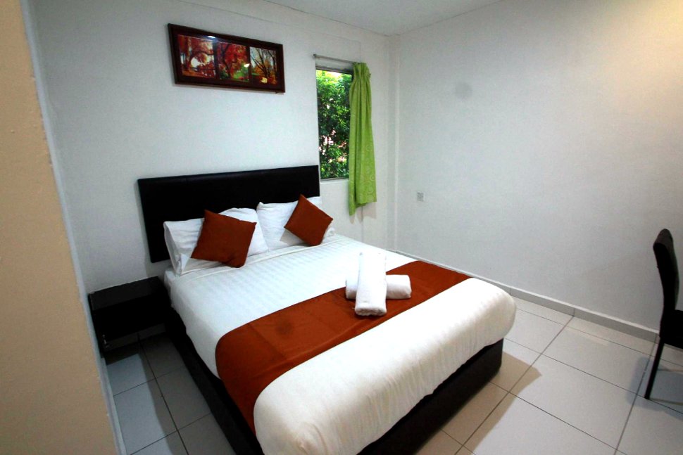 Deluxe Queen Room